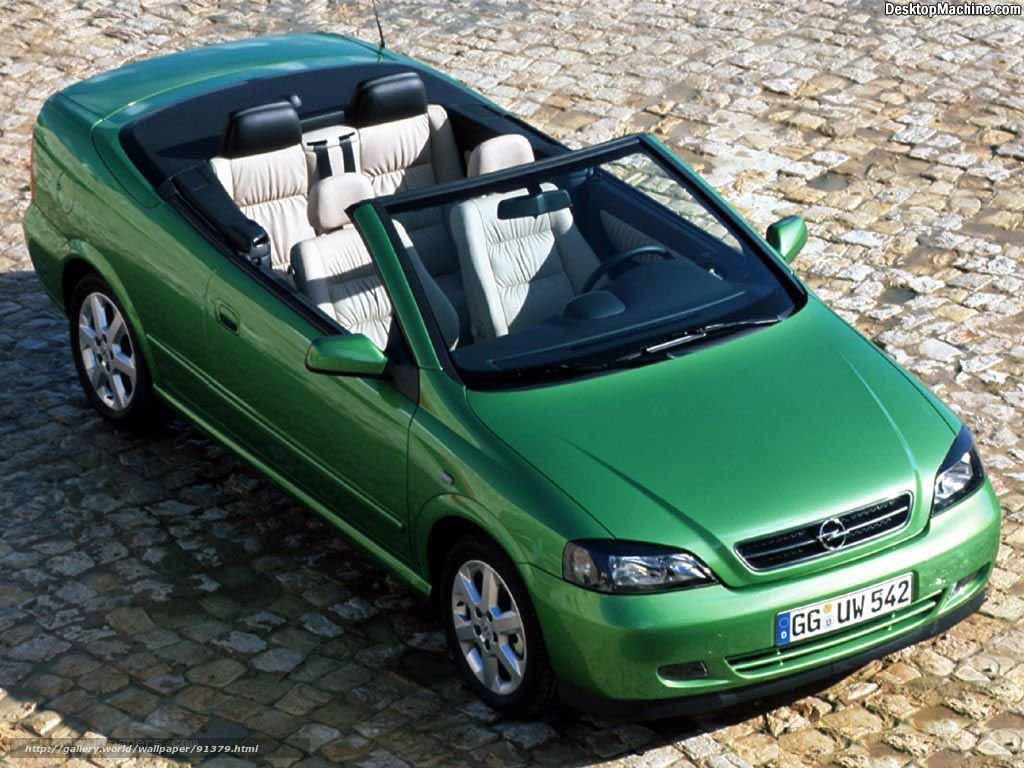 Green Opel Astra Cabriolet
