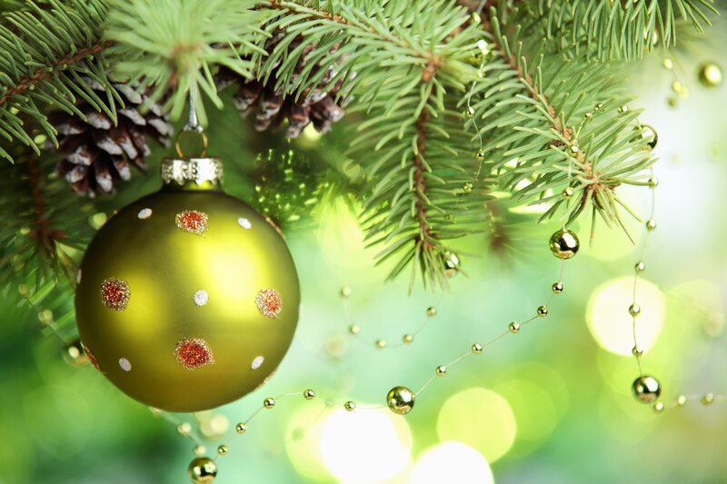 Green Ornament on Tree — Festive, Winter