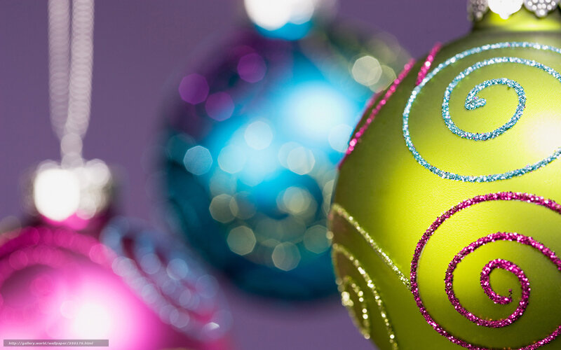 Green Ornament with Swirls — Festive