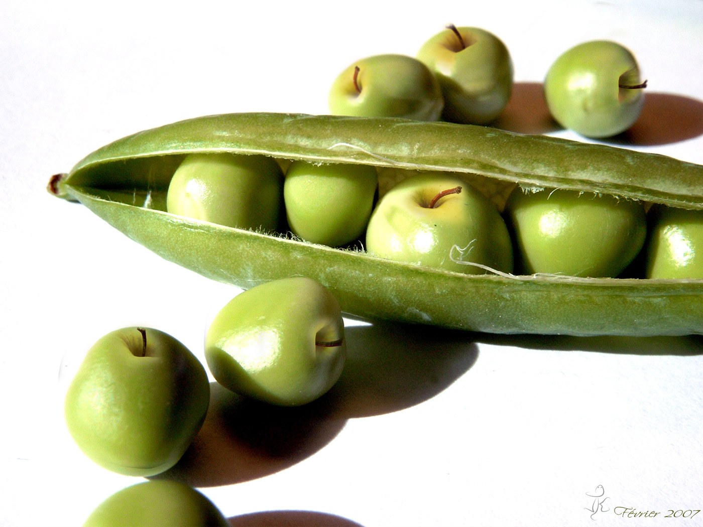 Green peas in a pod