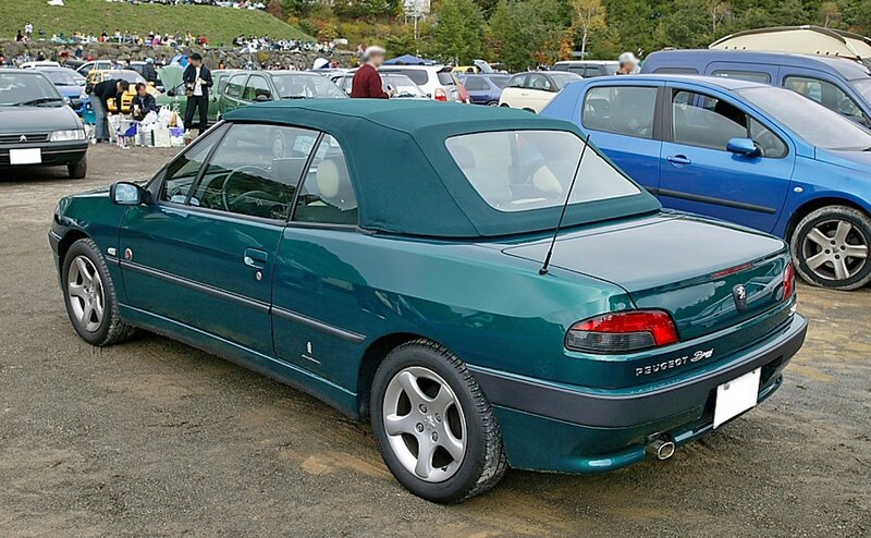 Green Peugeot 306 Cabriolet