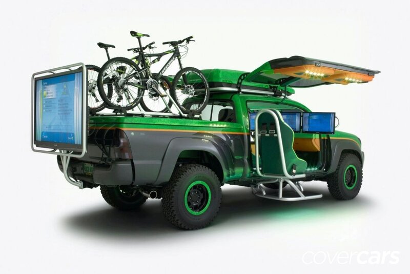 Green Pickup Truck — Modern
