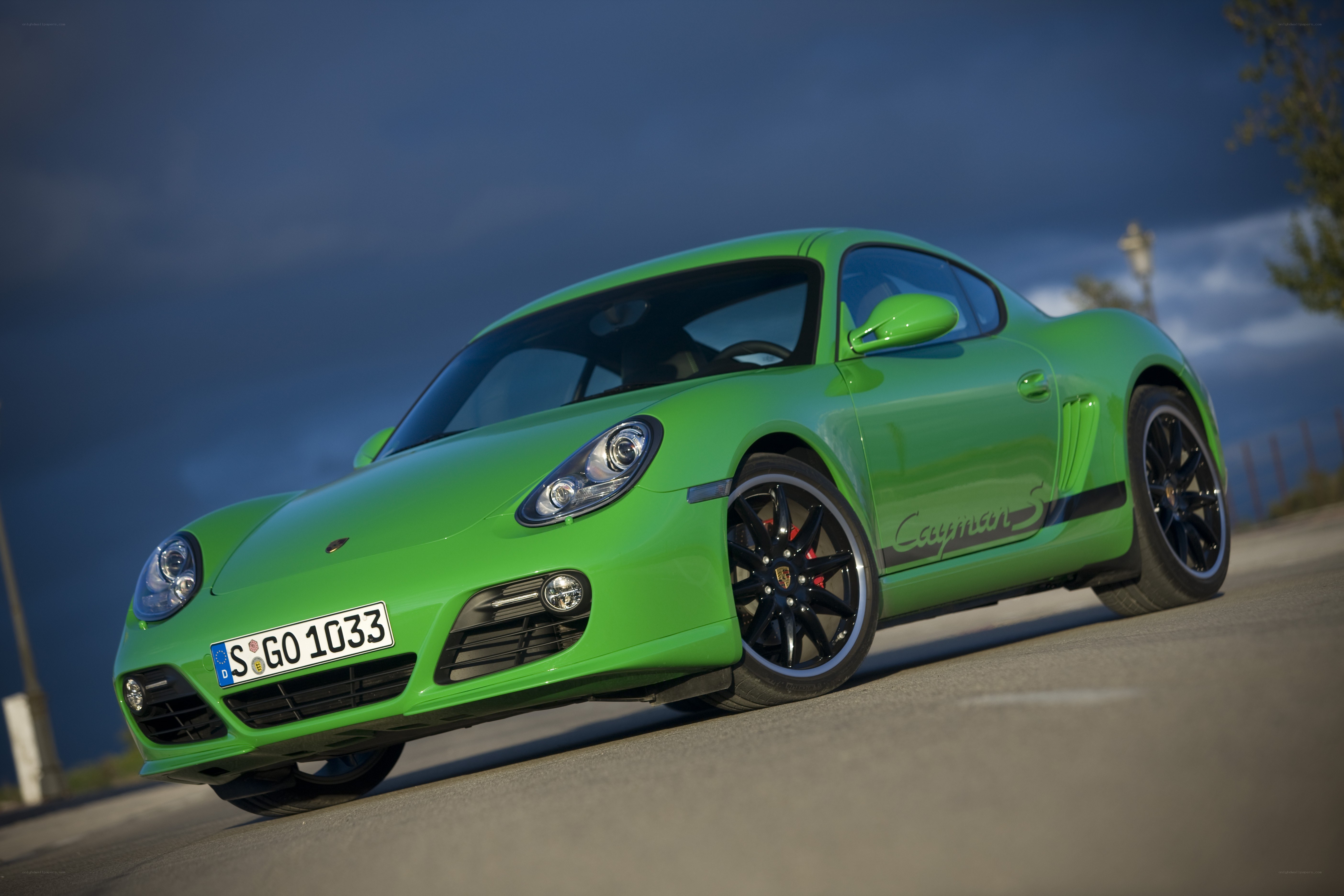 Green Porsche Cayman S