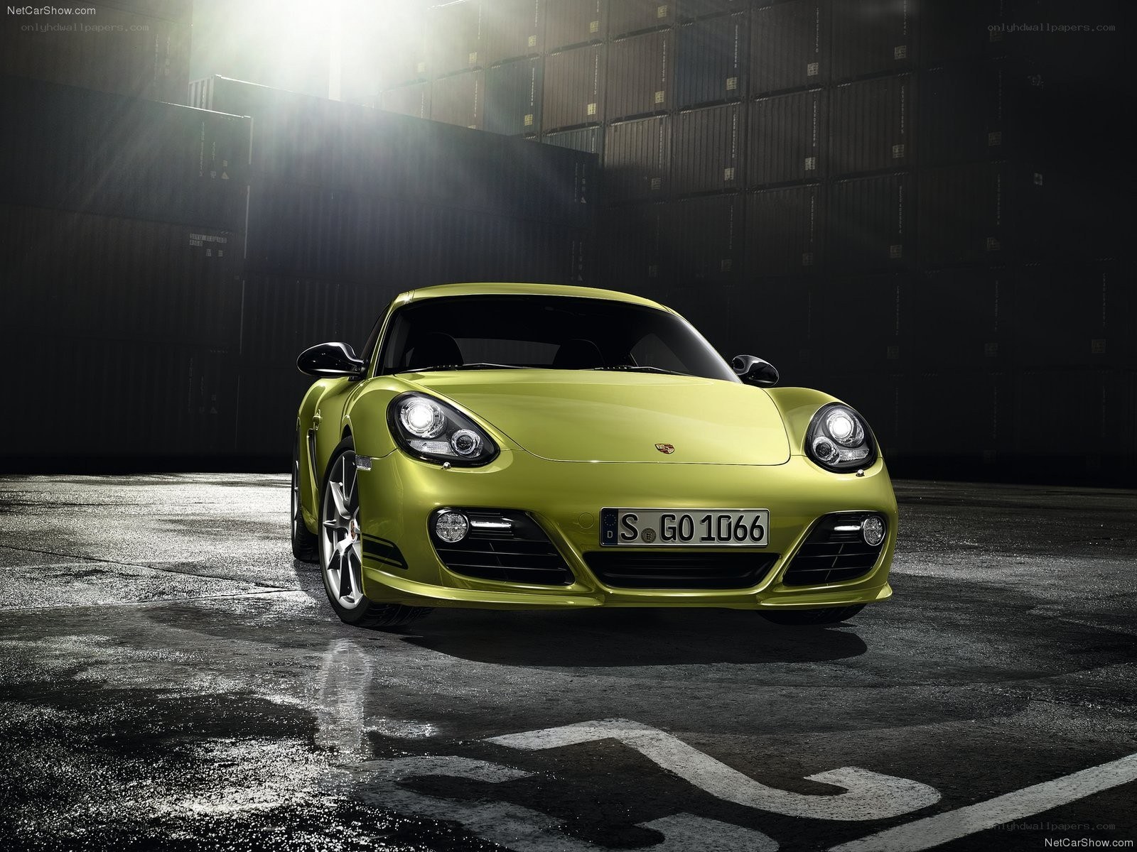 Green Porsche Cayman S