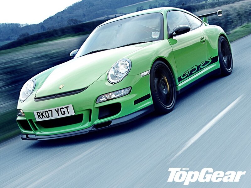 Green Porsche GT3 RS in motion