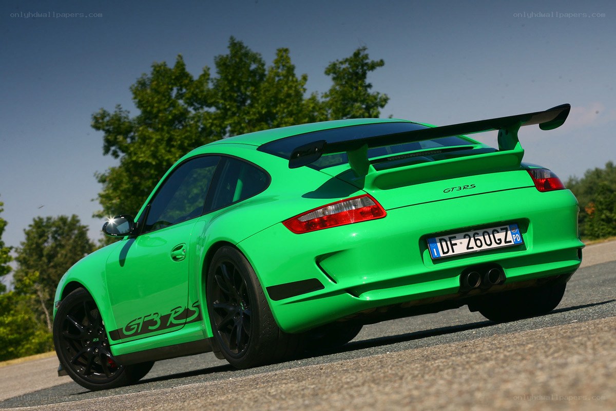 Green Porsche GT3 RS