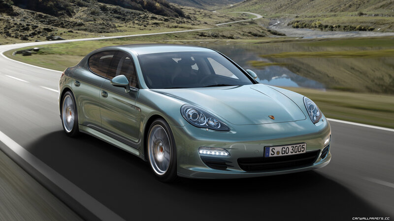 Green Porsche Panamera