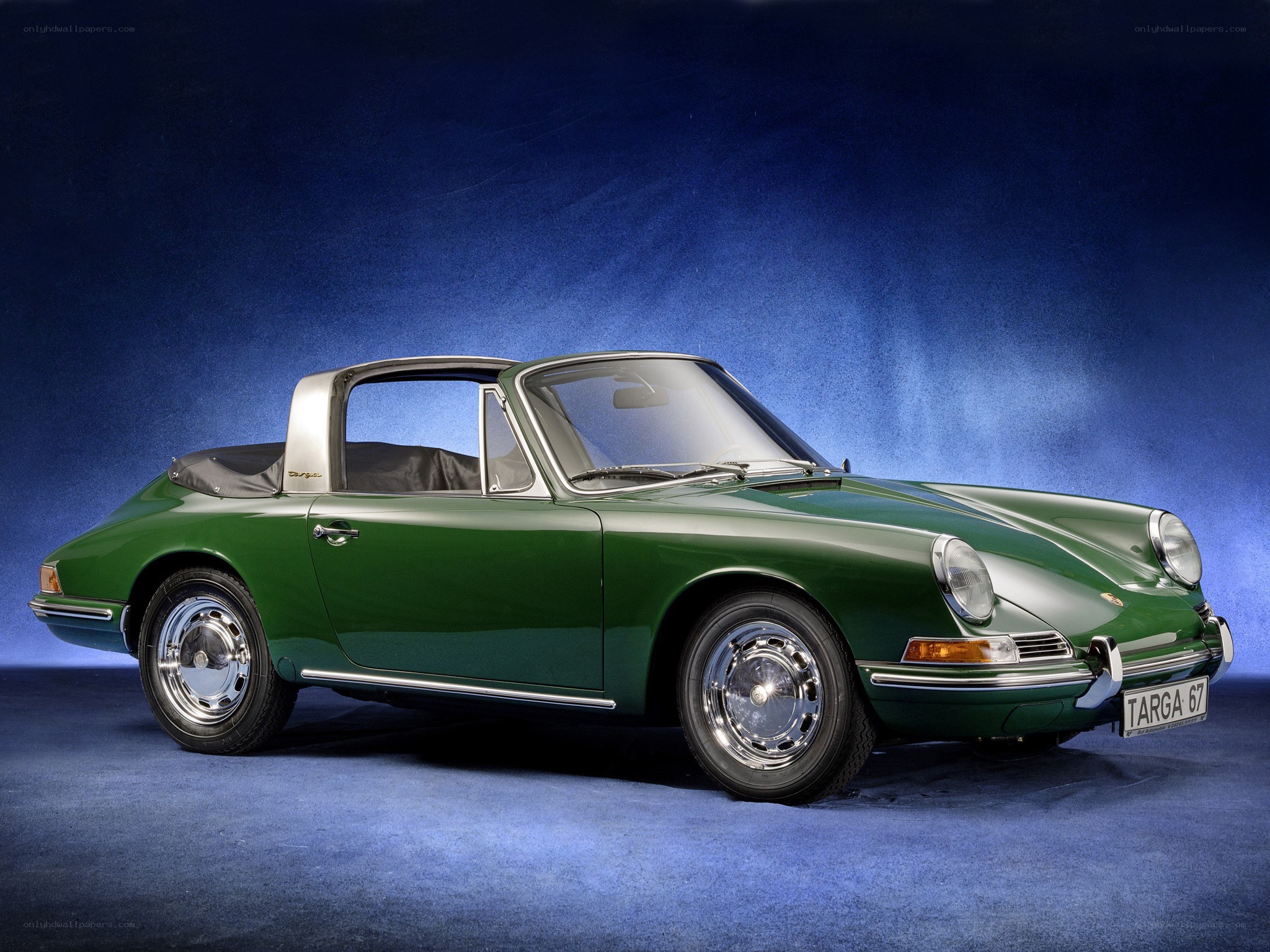 Green Porsche Targa