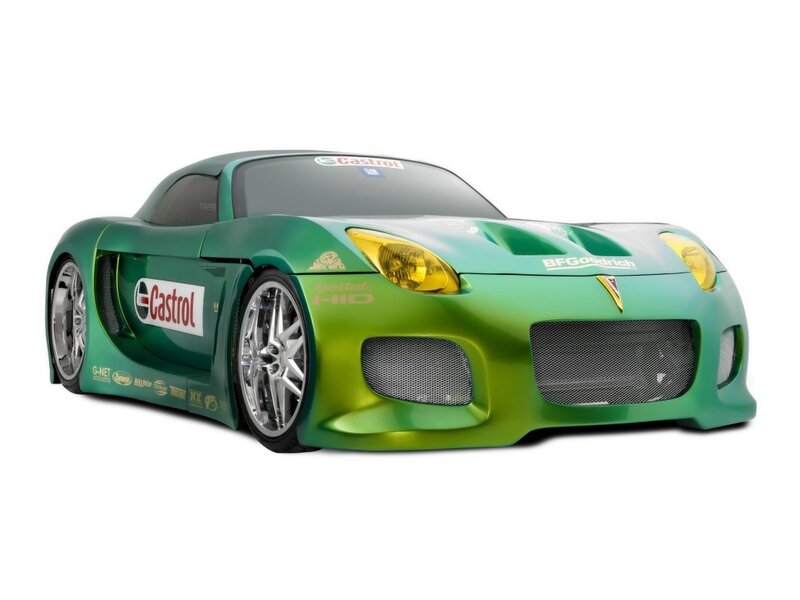 Green Race Car — Dynamic, Photograph, Castrol