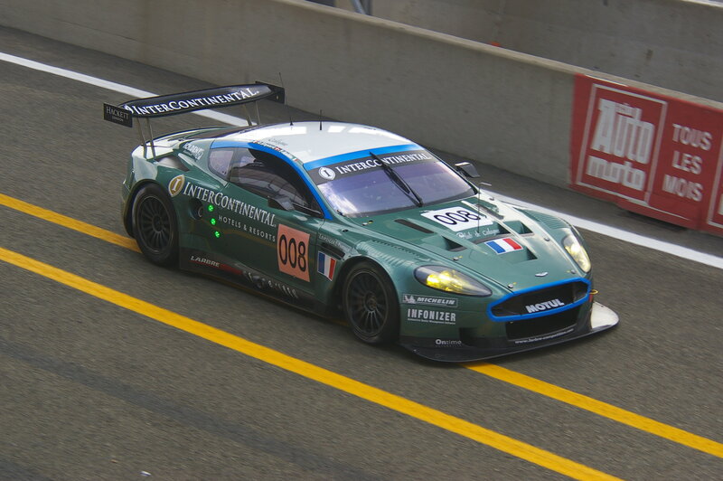 Green Race Car — Dynamic, Photograph