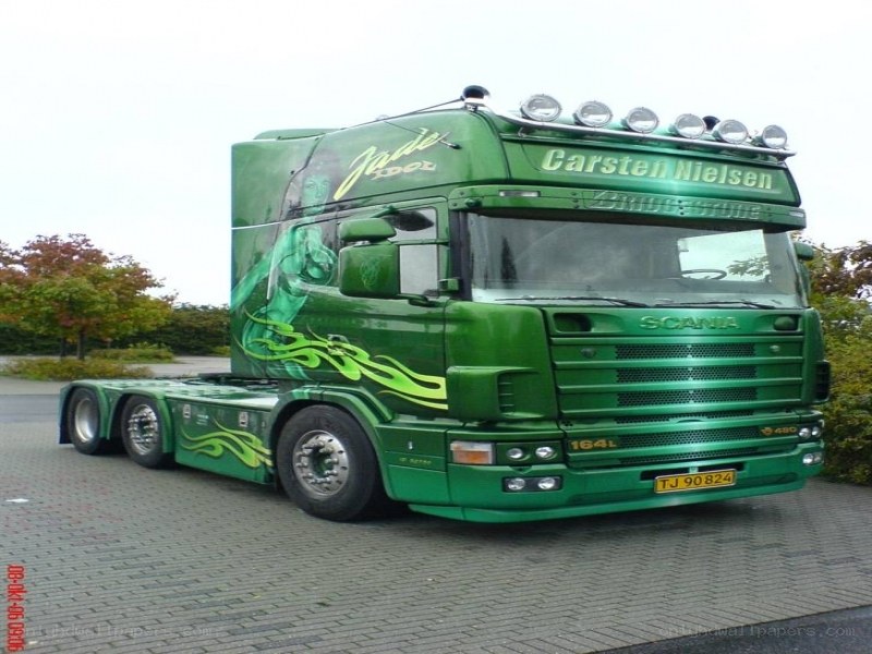 green Scania truck with custom paint