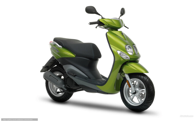 Green Scooter — Neutral, Photograph, Seat