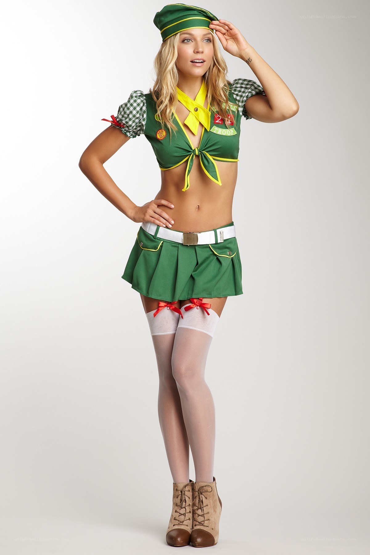 green scout costume