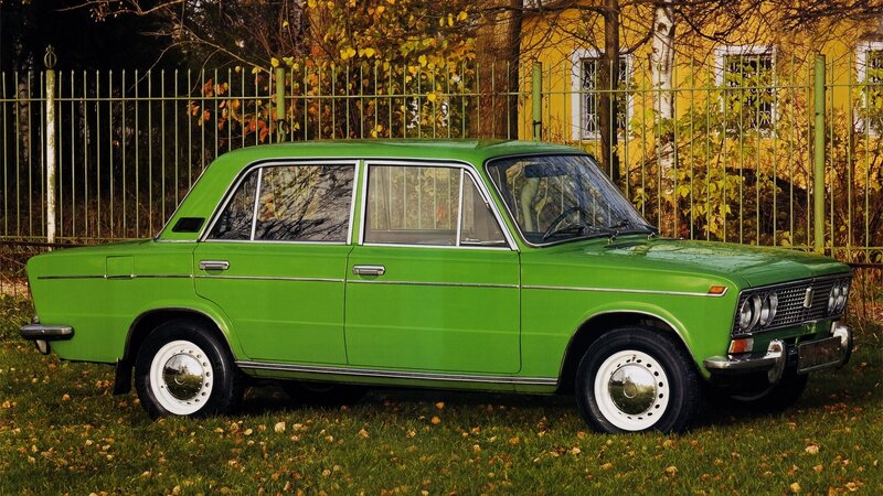 Green Sedan Car — Calm, Autumn