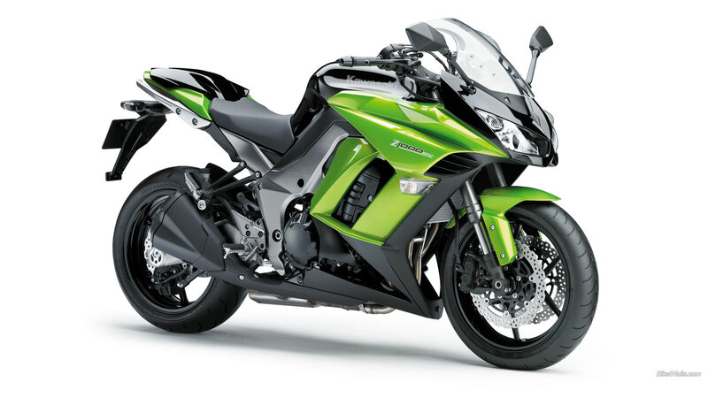 Green Sport Motorcycle — Neutral, Photograph, Windshield, Exhaust, Seat
