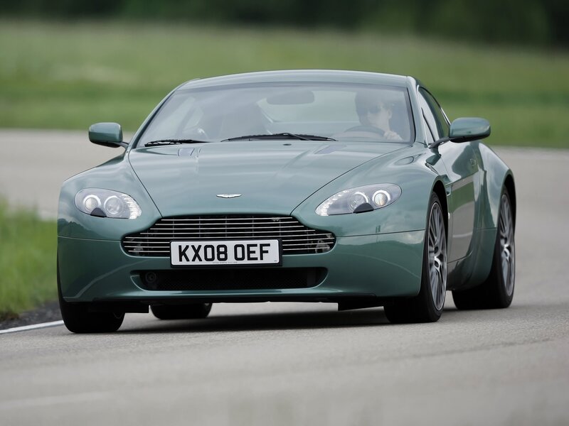 Green Sports Car — Dynamic, Afternoon, Photograph, Driver, Road