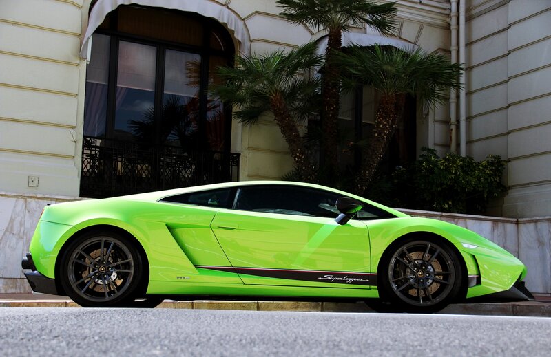 Green Sports Car — Lime Green, Calm