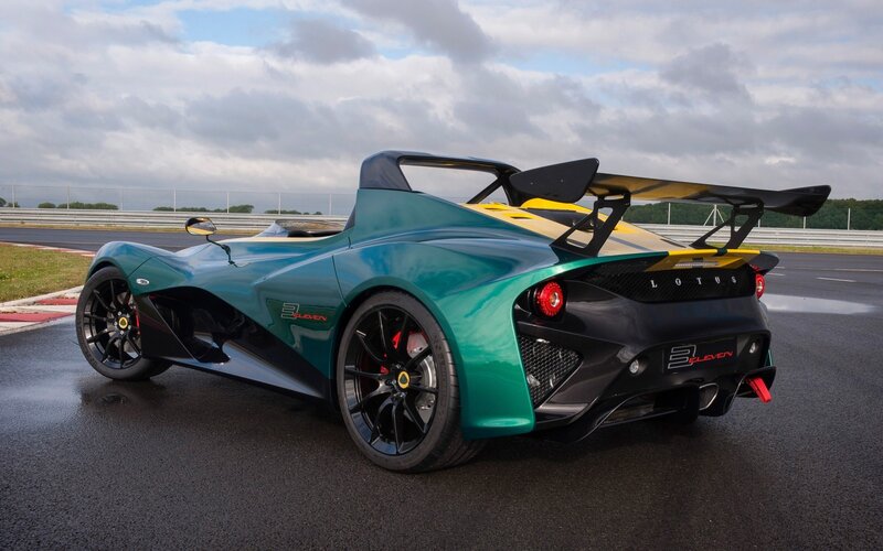 Green Sports Car — Teal, Dynamic