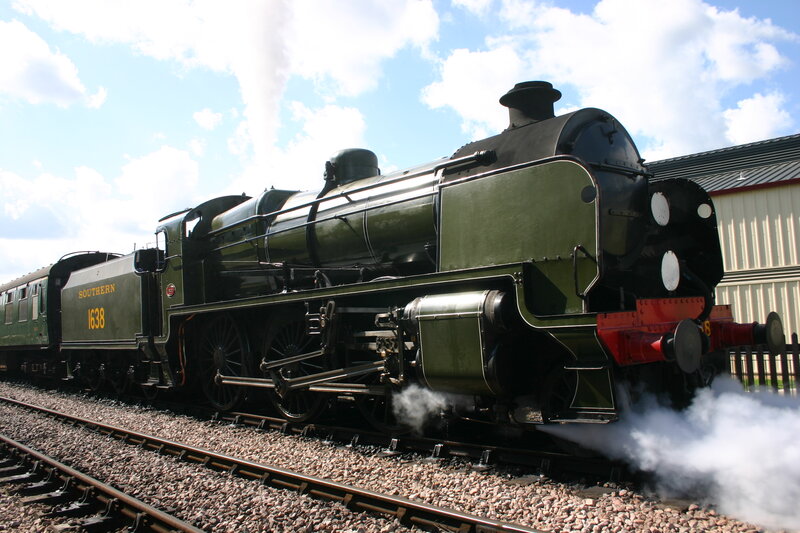 Green Steam Locomotive — Active
