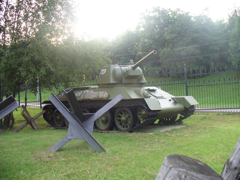 Green Tank on Display — Outdoor