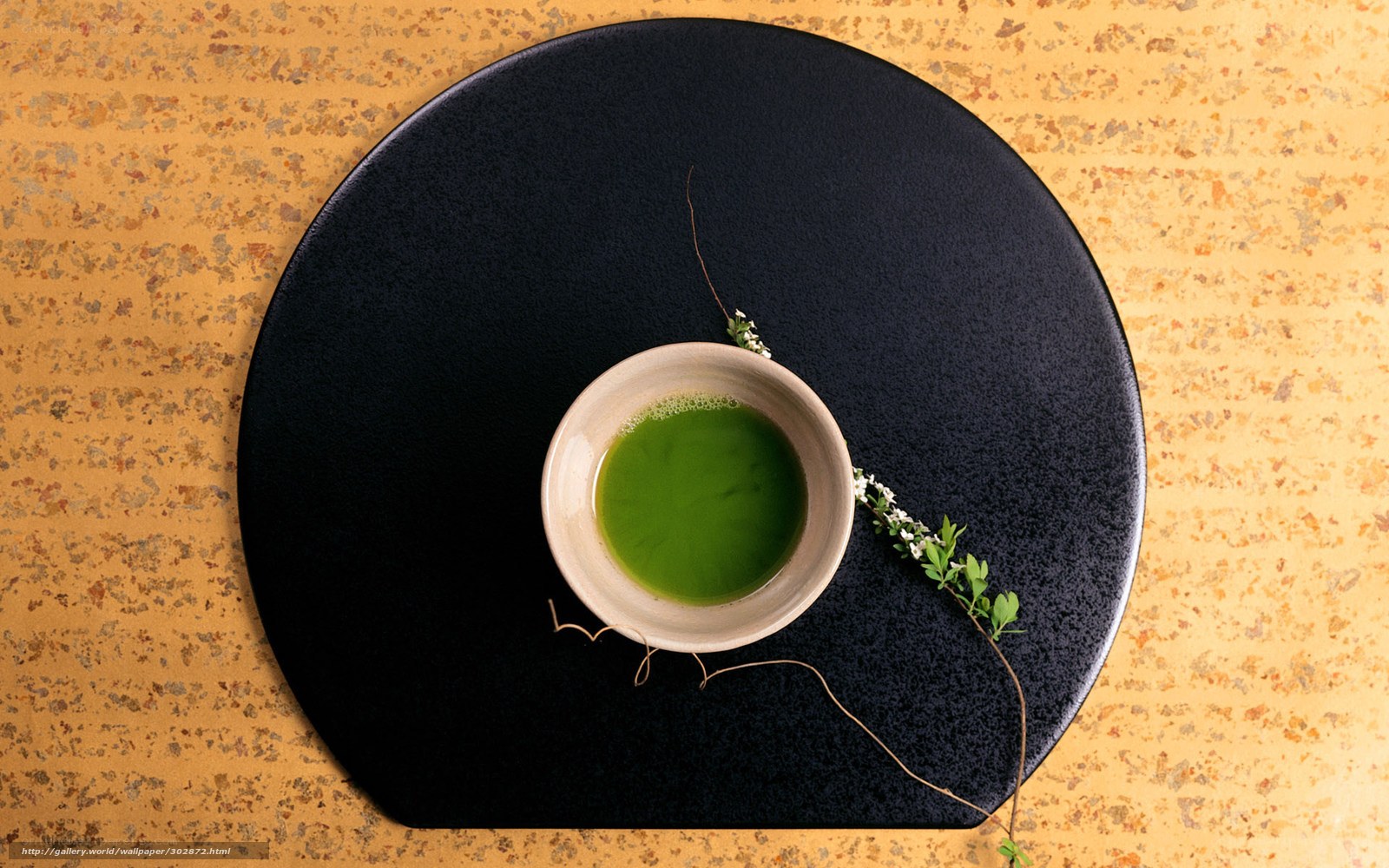 Green tea in a bowl