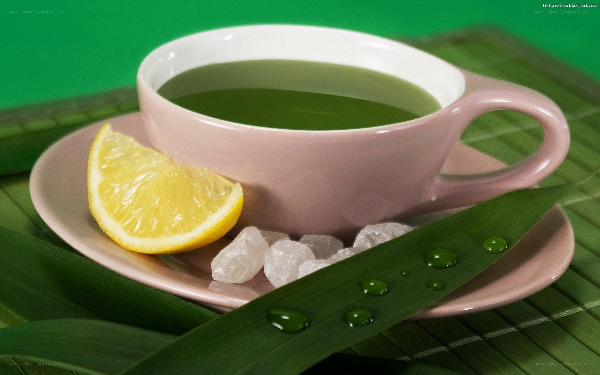 green tea with lemon and sugar