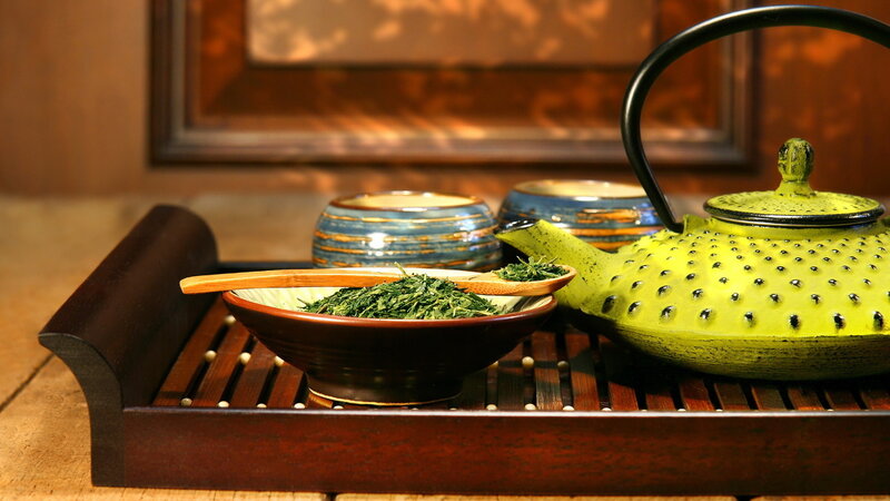 Green Teapot on Tray — Serene