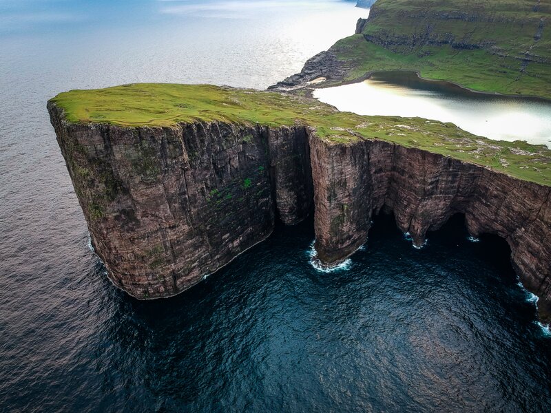 Green-topped Cliff