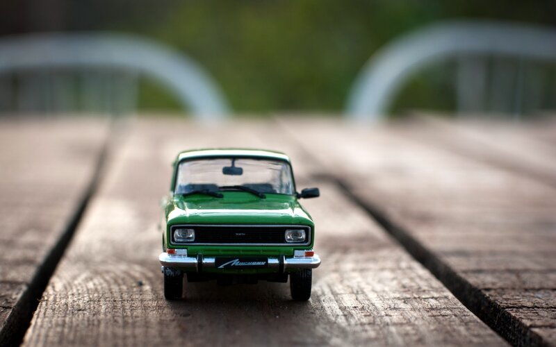 Green Toy Car — Calm