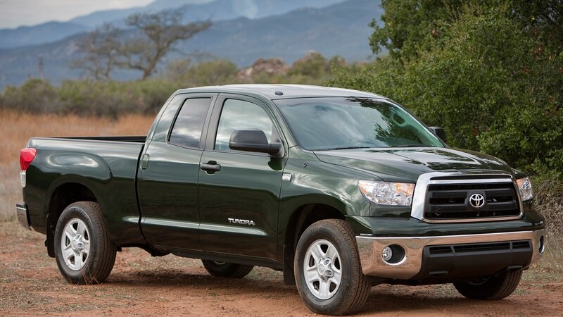 Green Toyota Tundra pickup truck