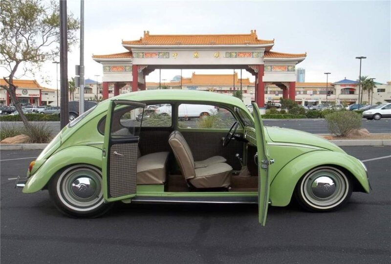 Green Vintage Car — Calm, Afternoon, Photograph, Gateway