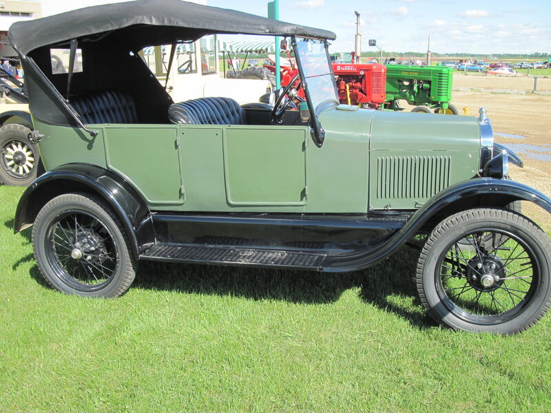 Green Vintage Car — Calm, Afternoon, Photograph, Tractor