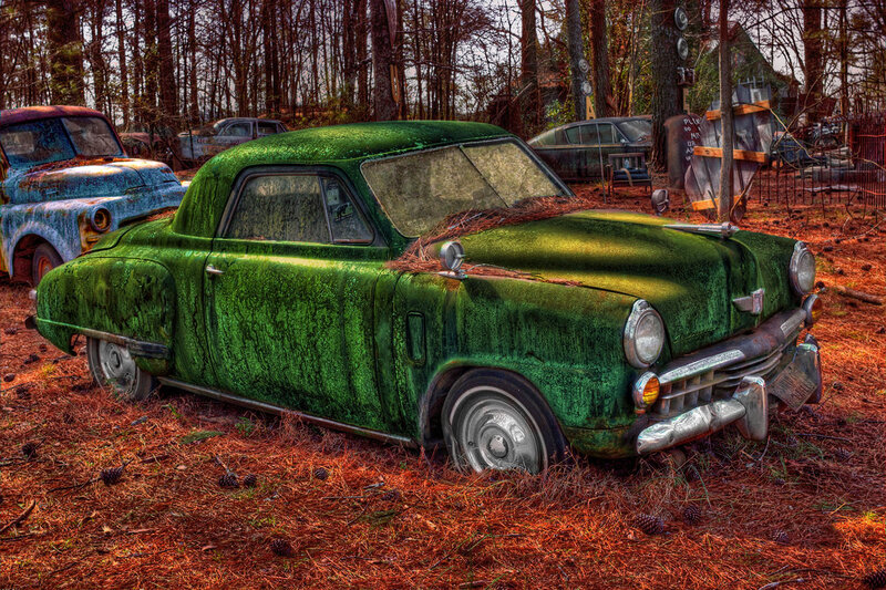 Green Vintage Car — Dramatic, Autumn