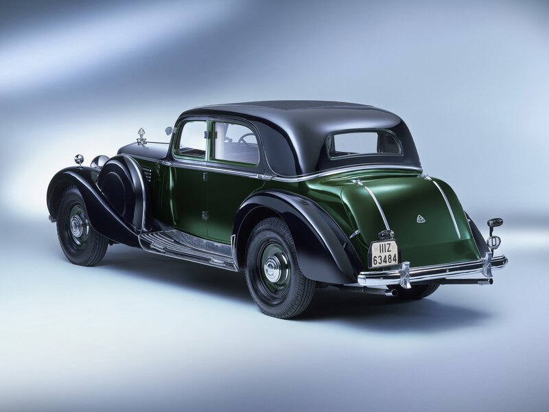 Green Vintage Car — Dramatic, Photograph, License Plate