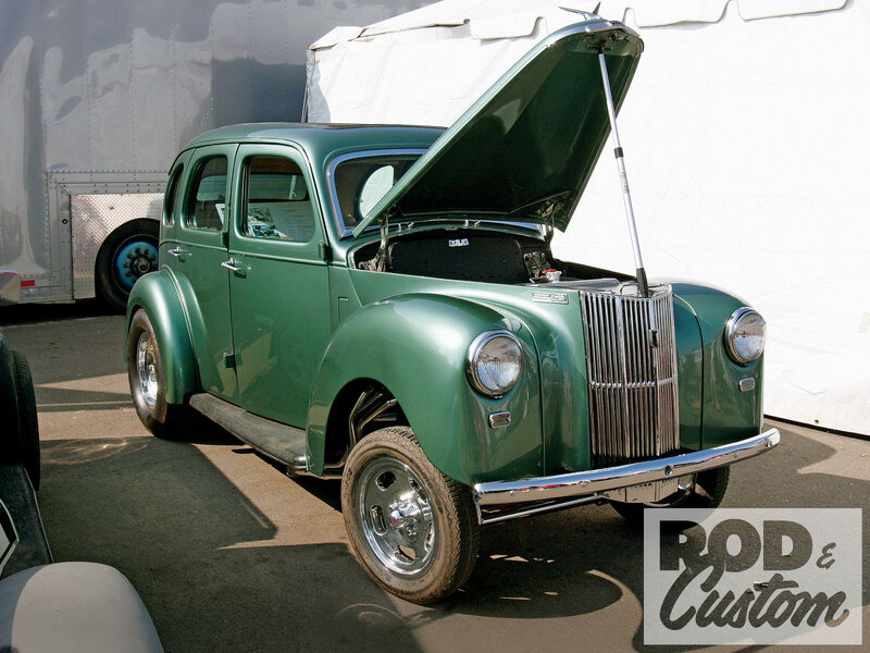 Green Vintage Car — Neutral, Afternoon, Photograph, Trailer