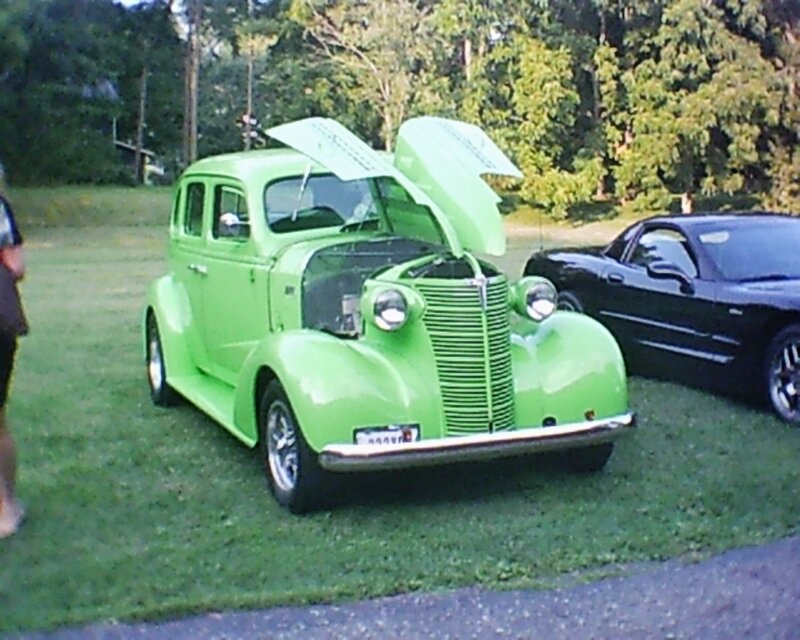 Green Vintage Car — Outdoor, Afternoon