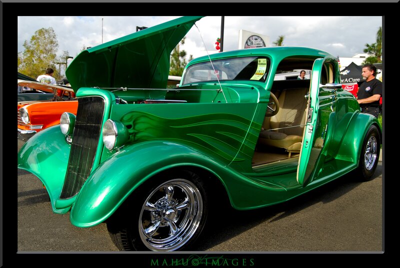 Green Vintage Car — Showcase
