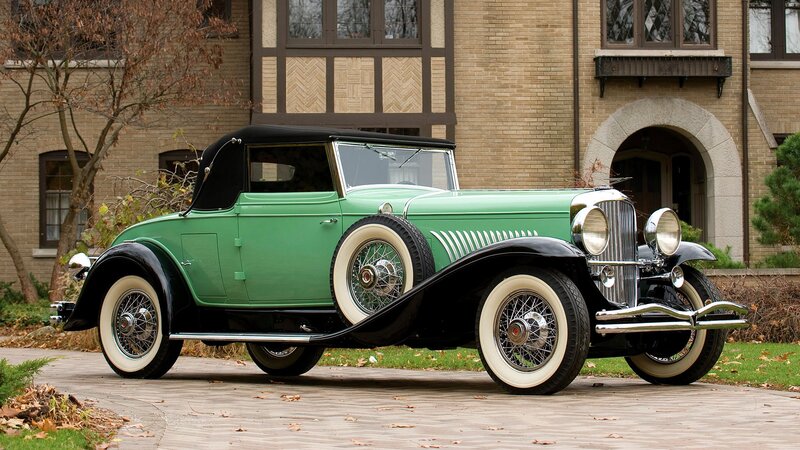 Green Vintage Convertible — Serene, Autumn
