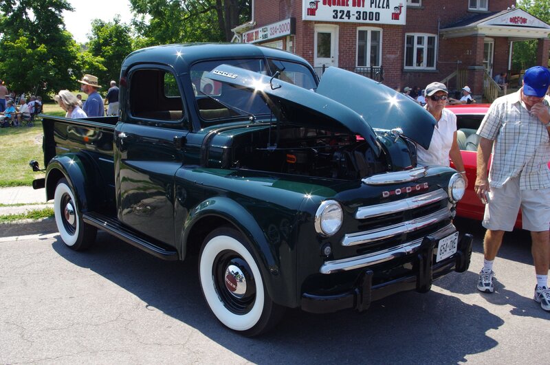 Green Vintage Pickup Truck — Black