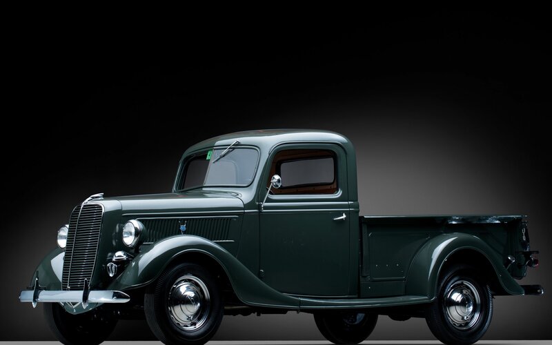 Green Vintage Pickup Truck — Dramatic, Photograph, Grille