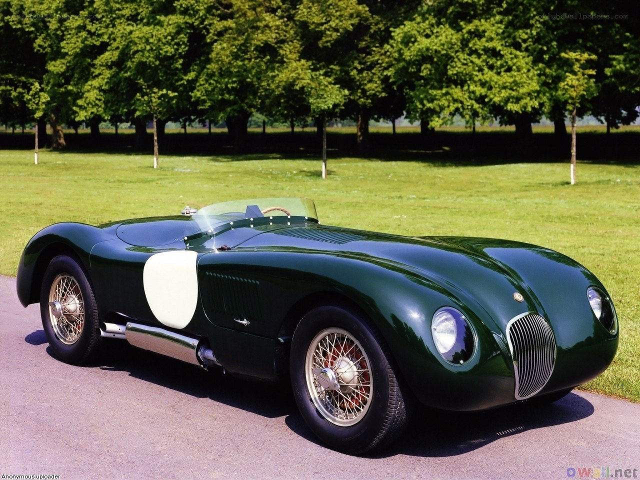 Green vintage racing car
