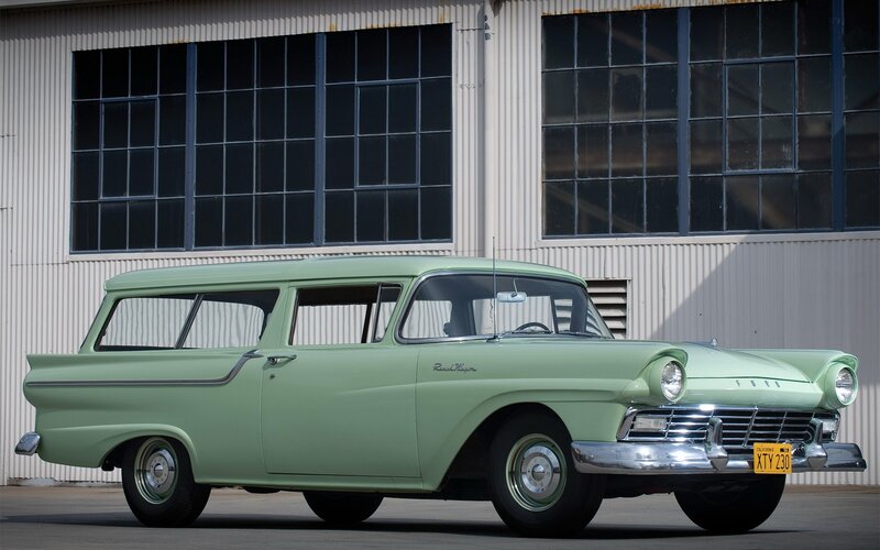 Green Vintage Station Wagon — Light Green