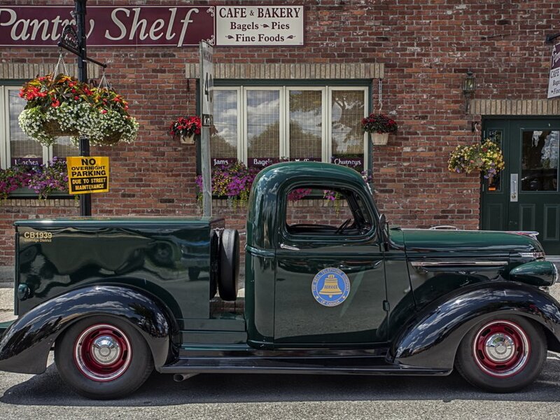 Green Vintage Truck — Calm, Afternoon