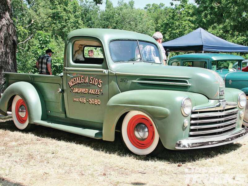 Green Vintage Truck — Outdoor