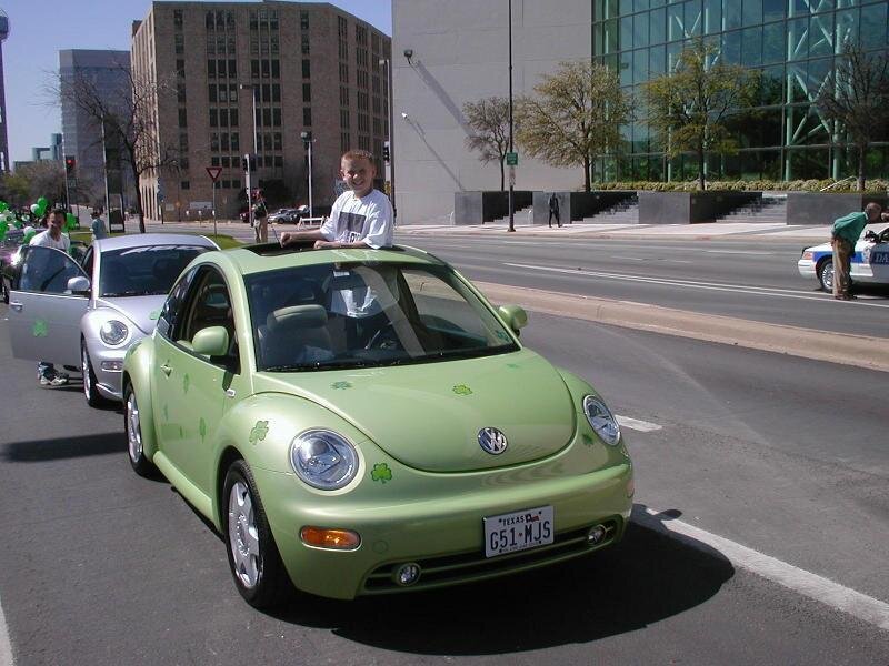 Green Volkswagen Beetle — Outdoor