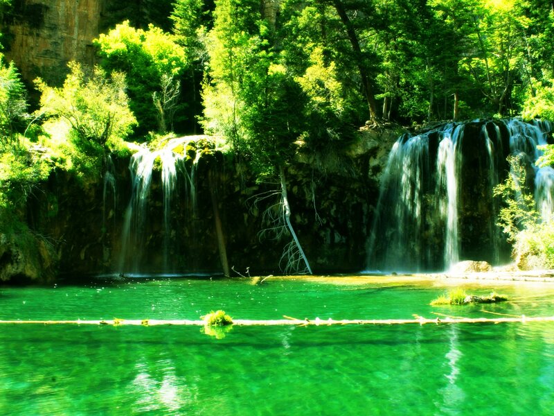 Green Waterfall Pool — Serene
