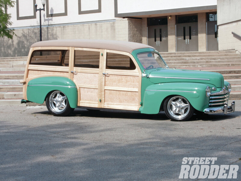 Green Wood-paneled Station Wagon