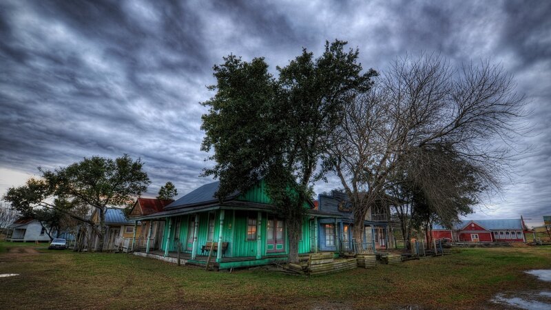 Green Wooden House — Dramatic