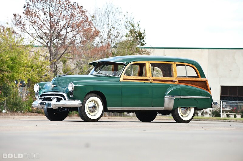 Green Woodie Station Wagon — Calm