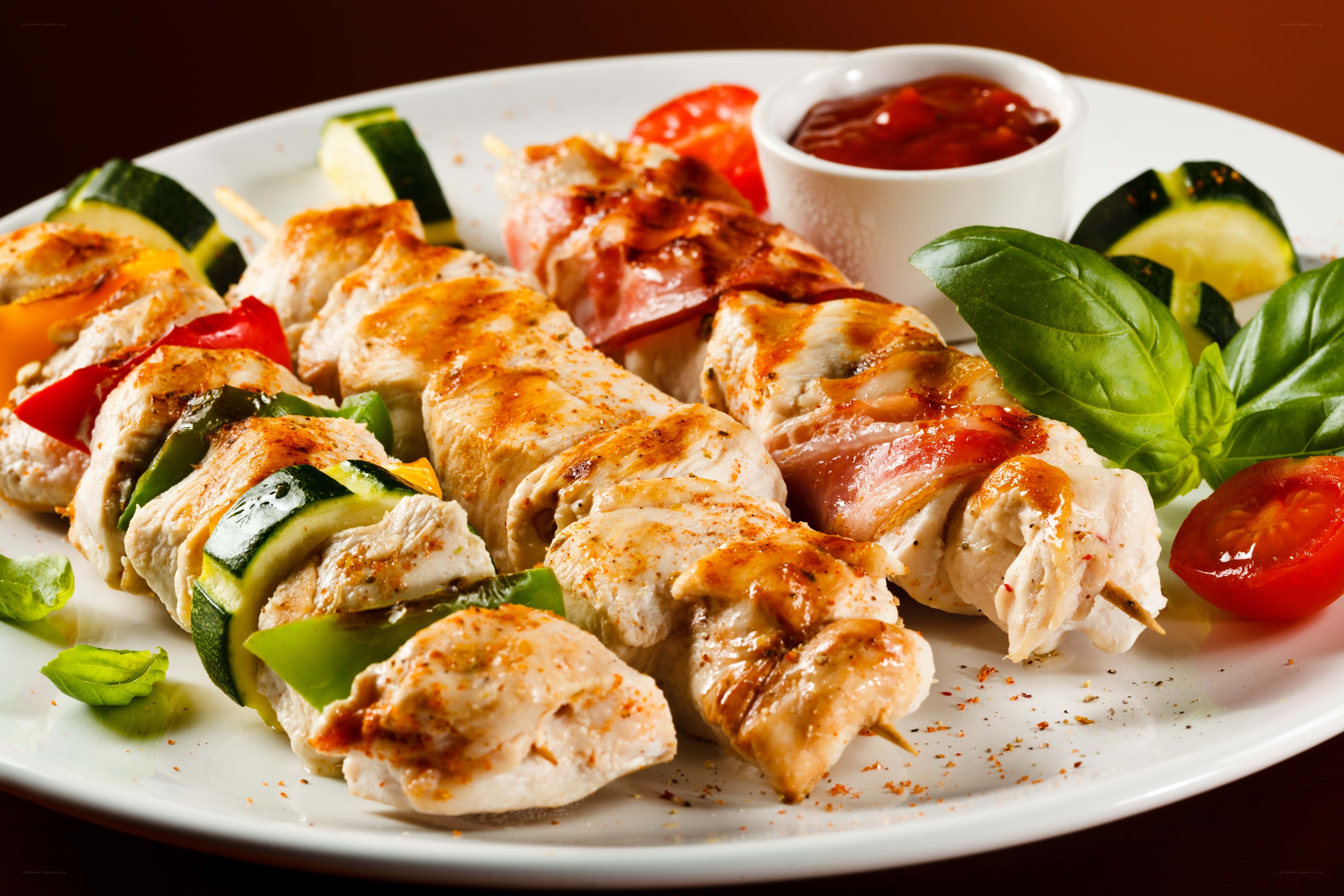 grilled chicken skewers with vegetables